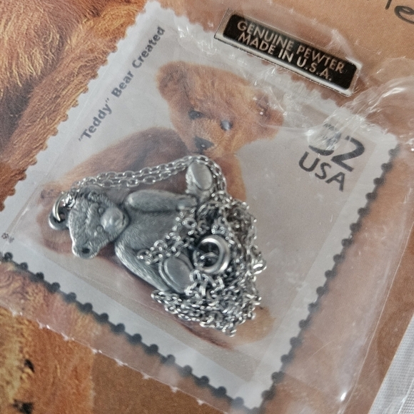 NWT Vintage " Bear Mail" Greeting Card w/Attached Necklace - Picture 2 of 3
